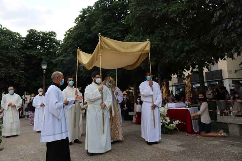 Solemnidad del «Corpus Christi» en Alcalá de Henares. Exaltación de la ...