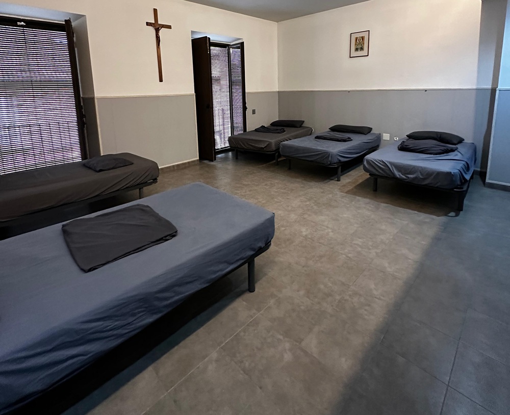 casa acogida san juan pablo alojamiento diocesis alcala albergue
