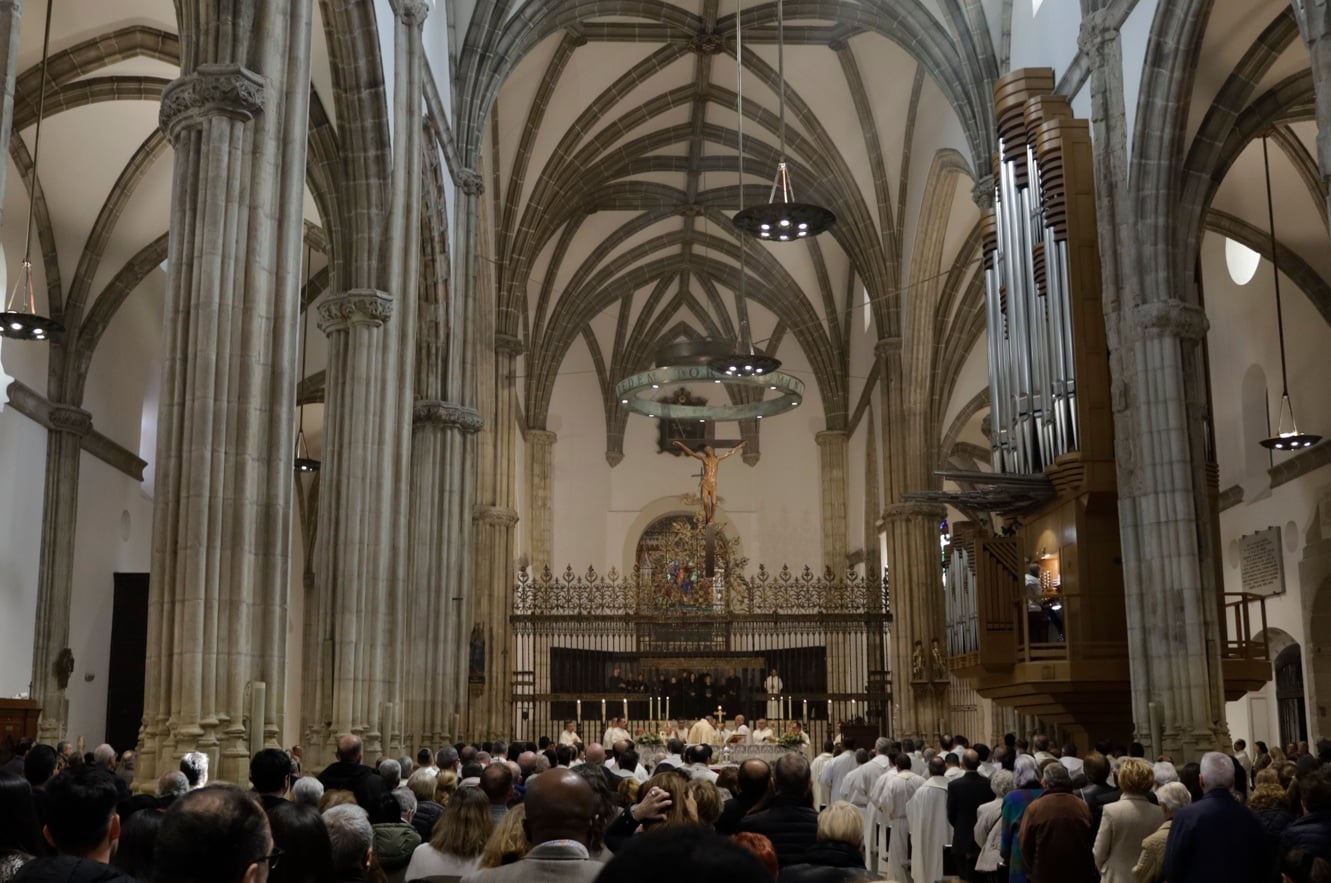 catedral magistral justo pastor diocesis misa crismal 2025 alcala de henares