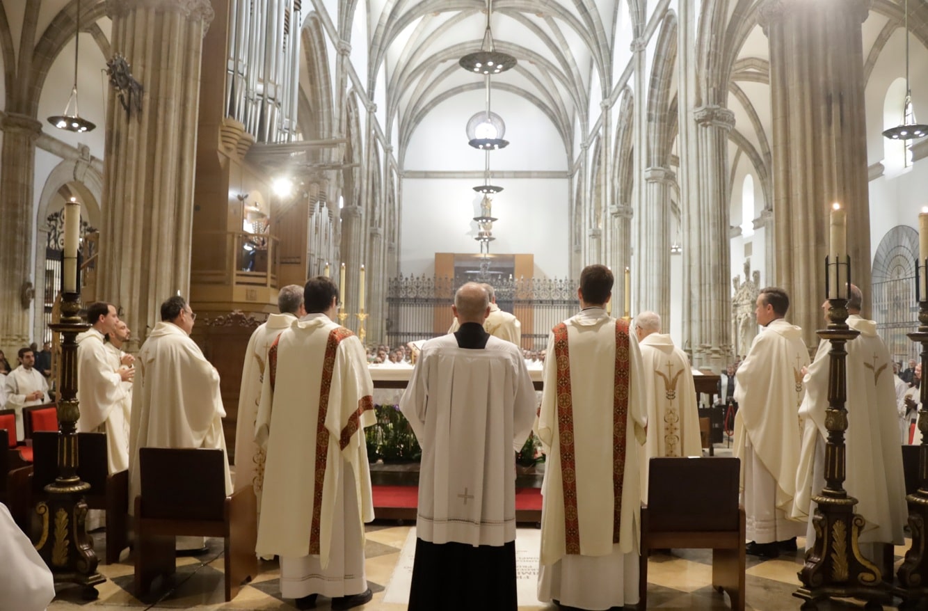 cordero de Dios misa crismal alcala henares 2025