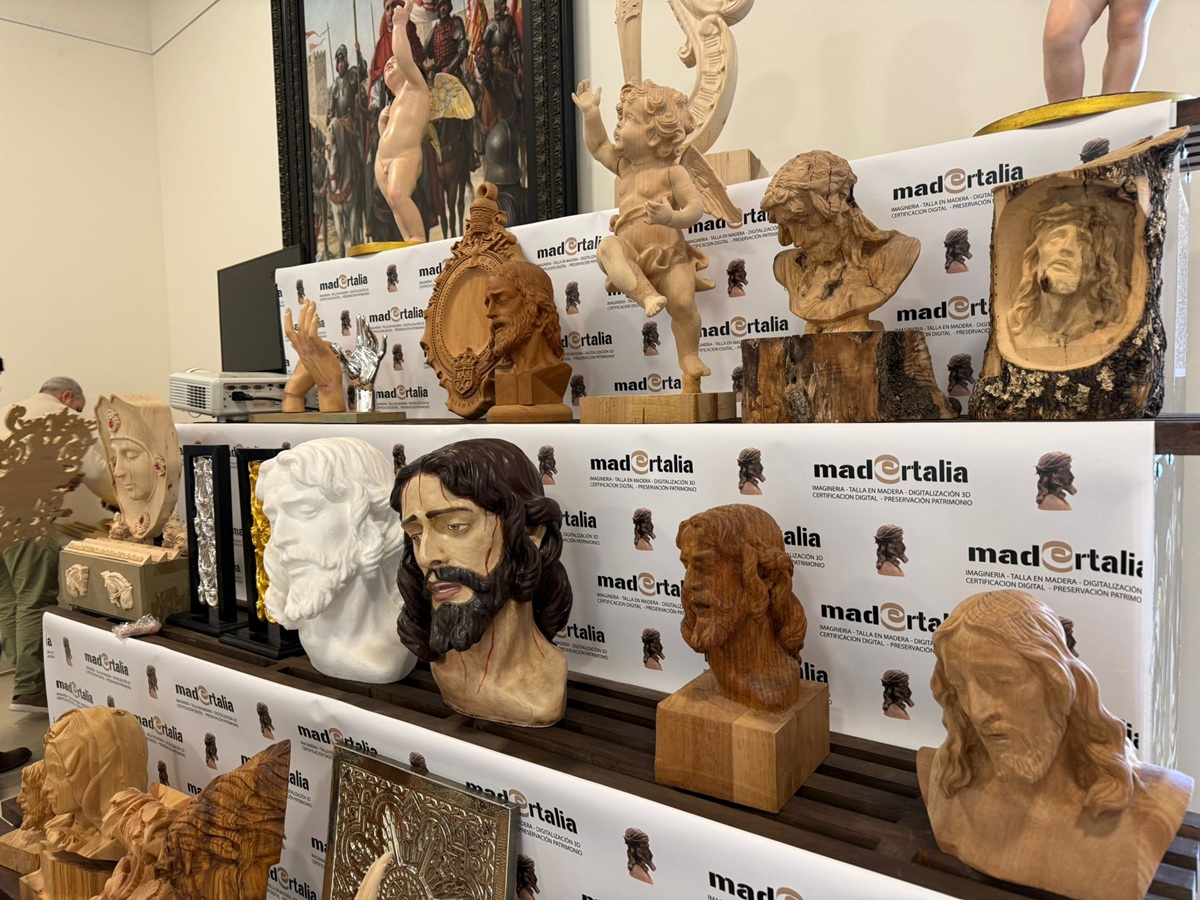 feria cofrades tallas jesus maria