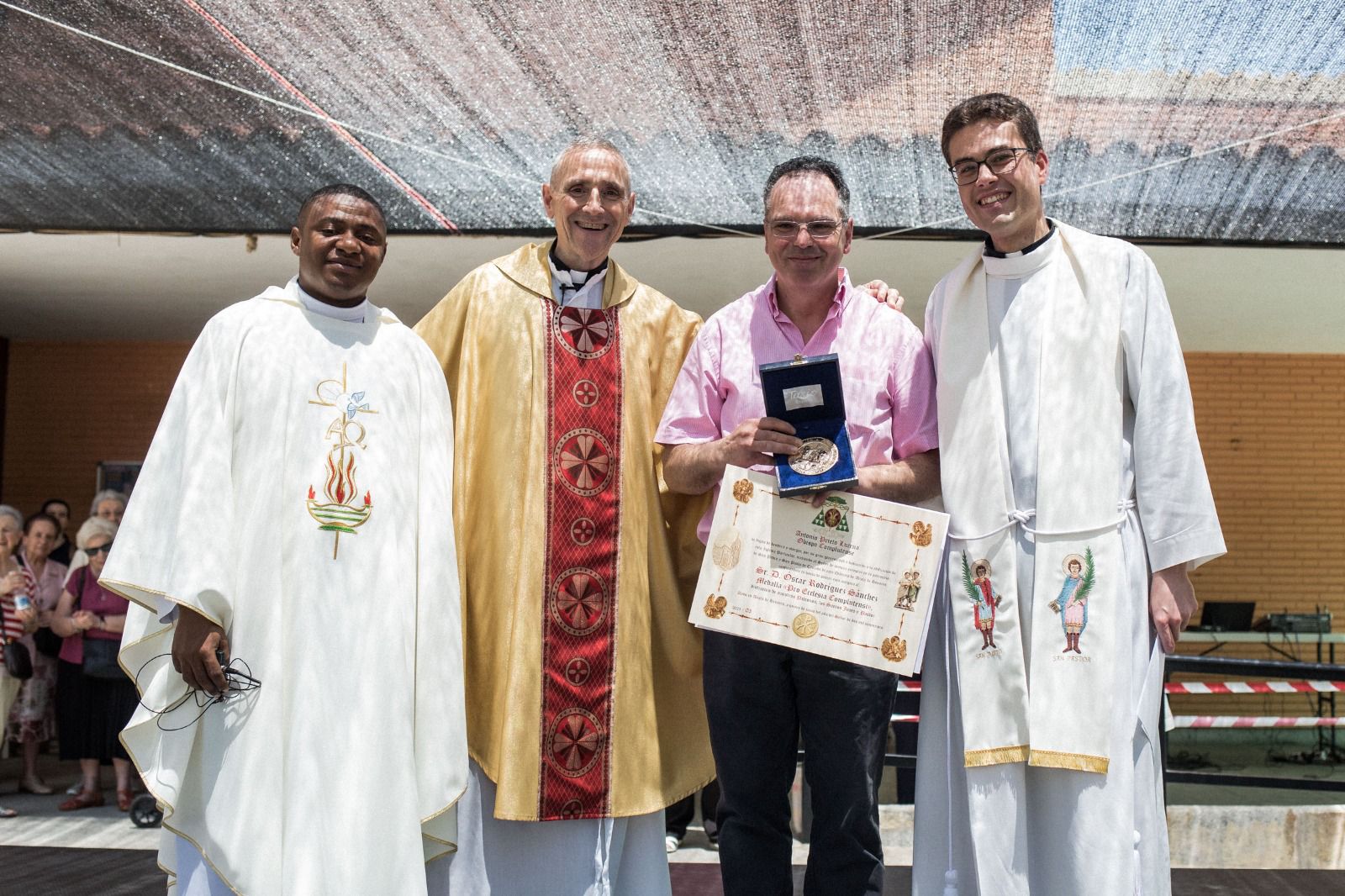 medalla pro ecclesia complutensi coslada junio 2025