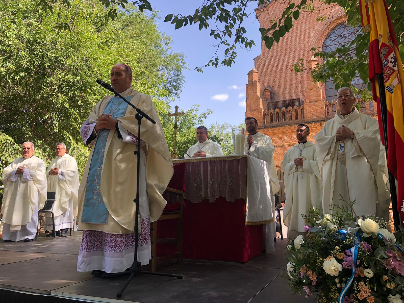mons prieto sacerdotes virgen val alcala henares 25