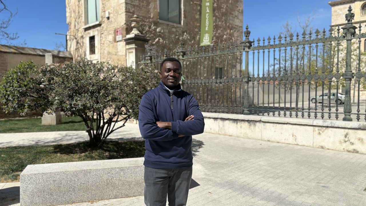 Pius, sacerdote de Camerún en Alcalá, sobre la visita de León XIV a su país: «Su mensaje de paz va a ayudar mucho al pueblo camerunés»