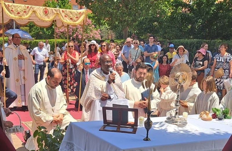 procesion corpus christi alcala espartales 2025