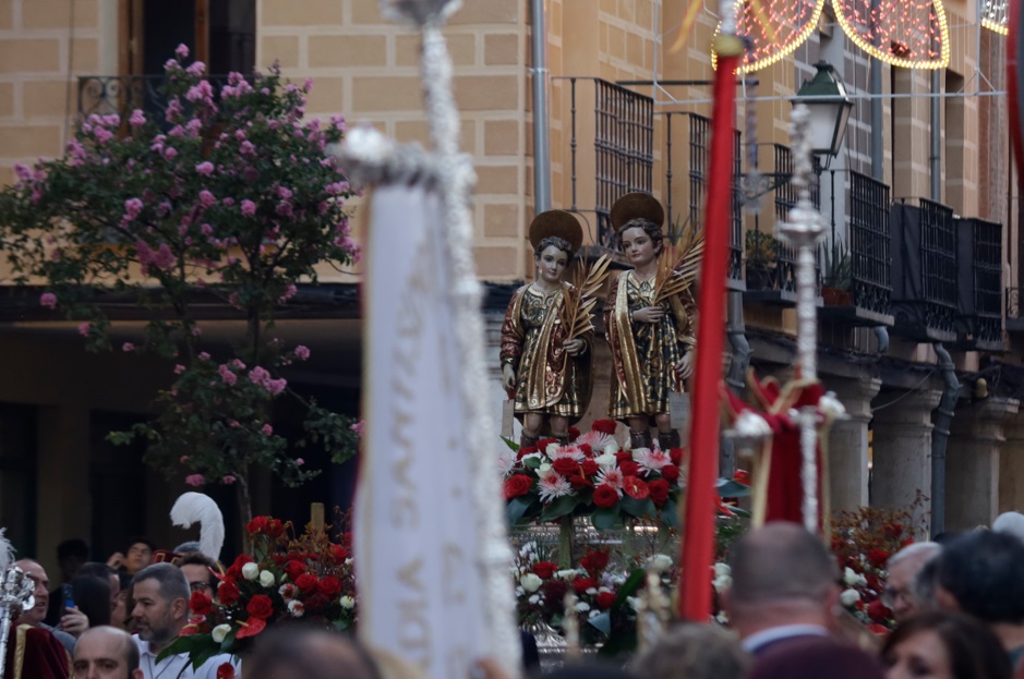 procesion santos niños 2026 alcala calle mayor casco historico