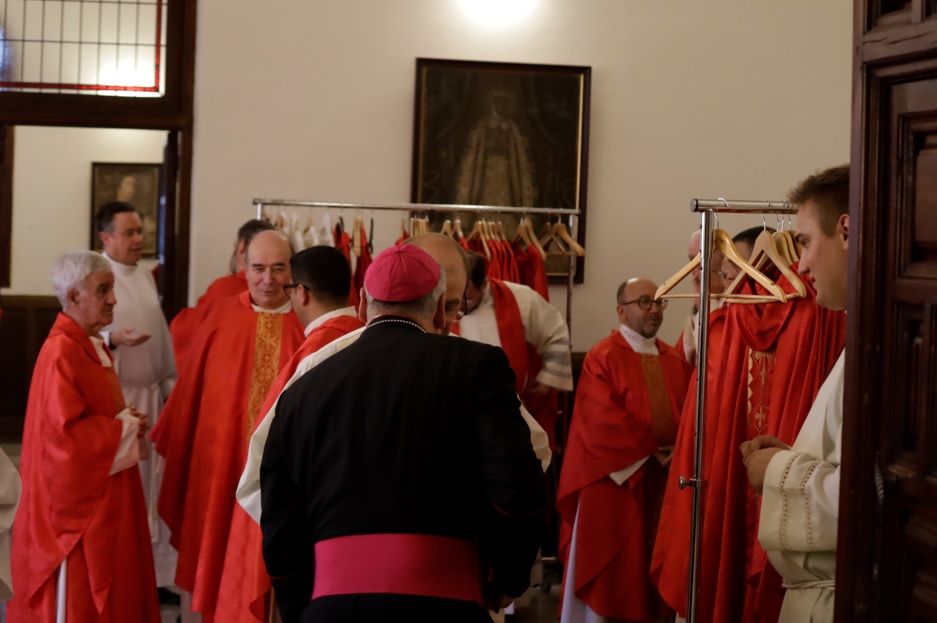 sacristia catedral santos niños 2026 sacerdotes clero