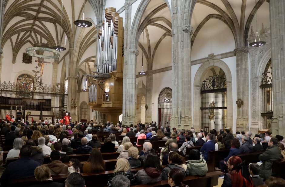 viernes santo 2025 catedral magistral alcala de henares